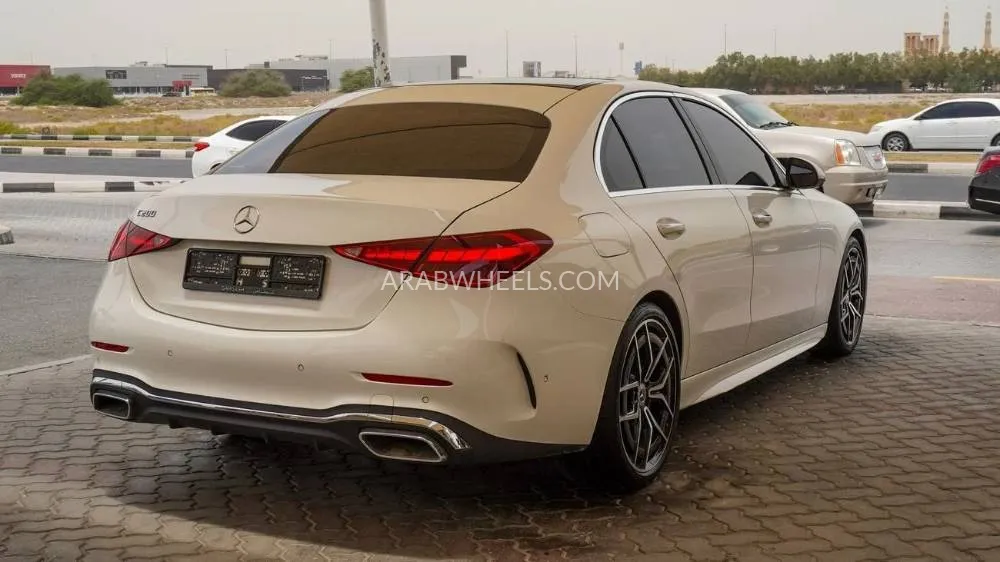 Mercedes Benz C Class 2022 for Sale in Sharjah Image-17