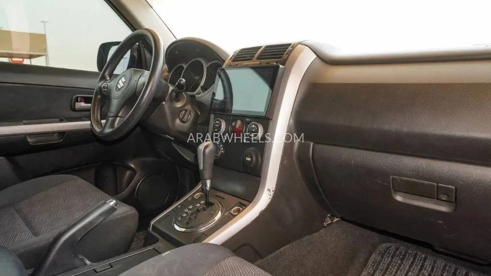 Suzuki Grand Vitara 2016 for Sale in Sharjah Image-13