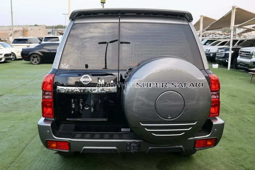 Nissan Patrol 2024 for Sale in Sharjah Image-10