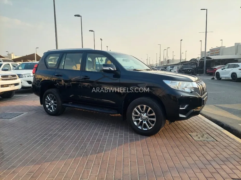 Toyota Land Cruiser Prado 2019 for Sale in Sharjah Image-3