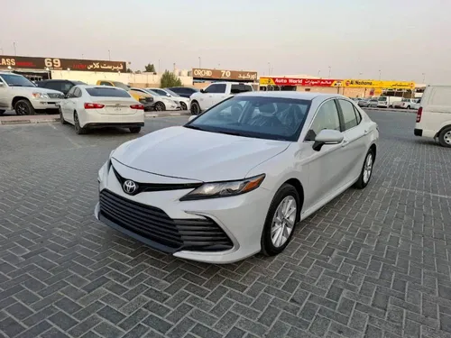 Toyota Camry 2.5L Hybrid LE 2024