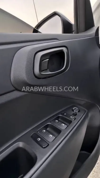 Hyundai i10 2023 for Sale in Dubai Image-10