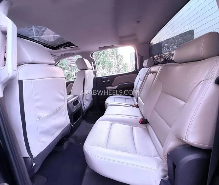 Chevrolet Silverado 2017 for Sale in Ajman Image-10