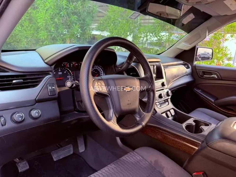 Chevrolet Tahoe 2017 for Sale in Ajman Image-4