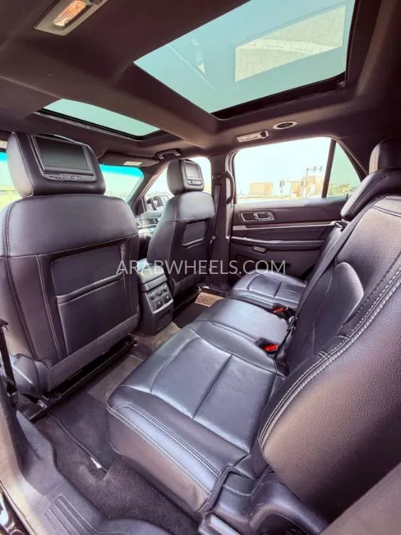 Ford Explorer 2017 for Sale in Ajman Image-6