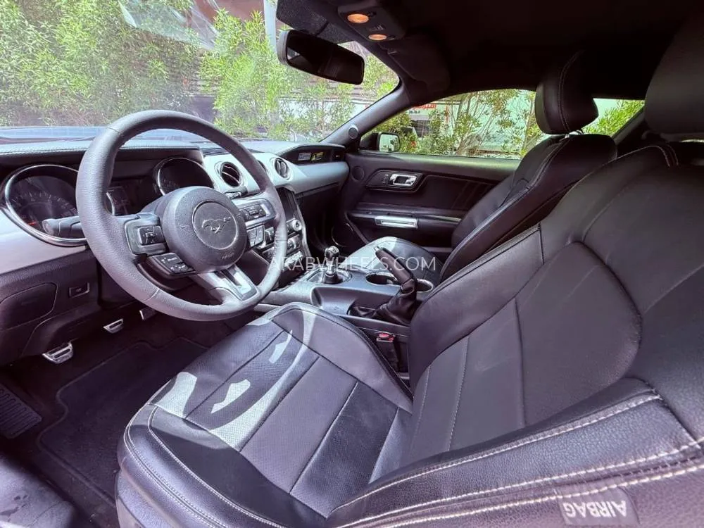Ford Mustang 2015 for Sale in Ajman Image-3