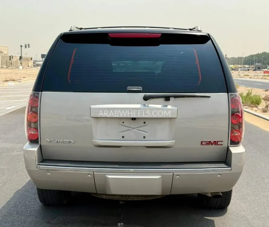 GMC Yukon 2008 for Sale in Ajman Image-10