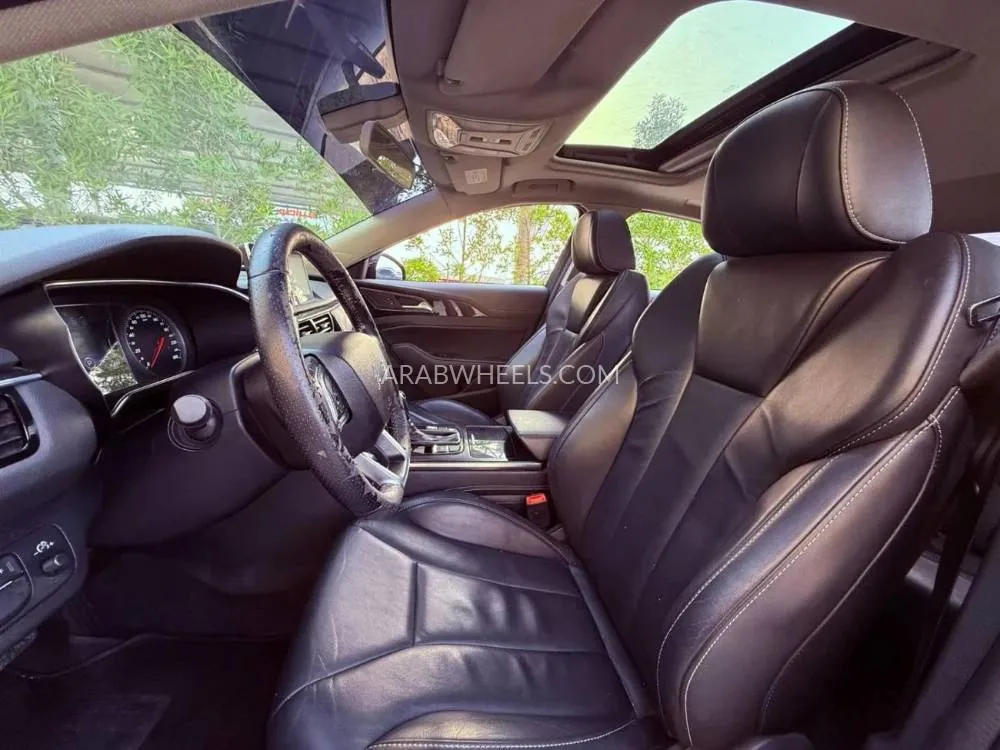 Hongqi H5 2019 for Sale in Ajman Image-4