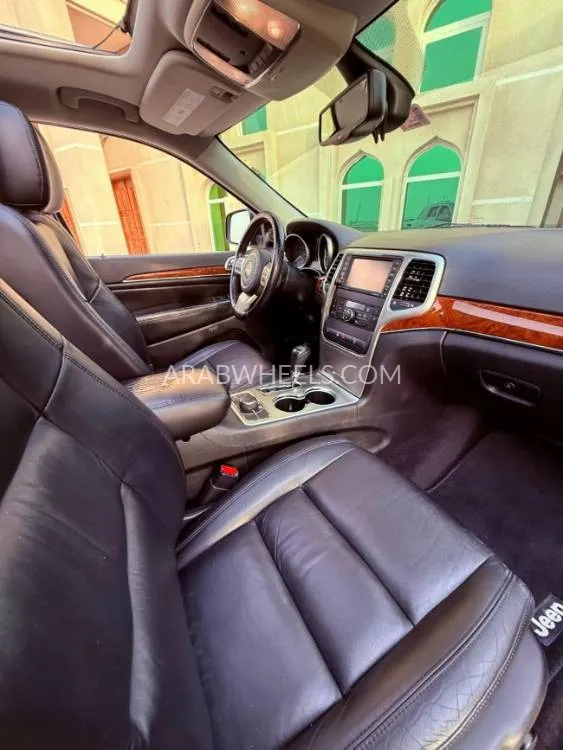 Jeep Cherokee 2011 for Sale in Ajman Image-7