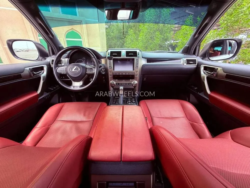 Lexus GX 2021 for Sale in Ajman Image-8