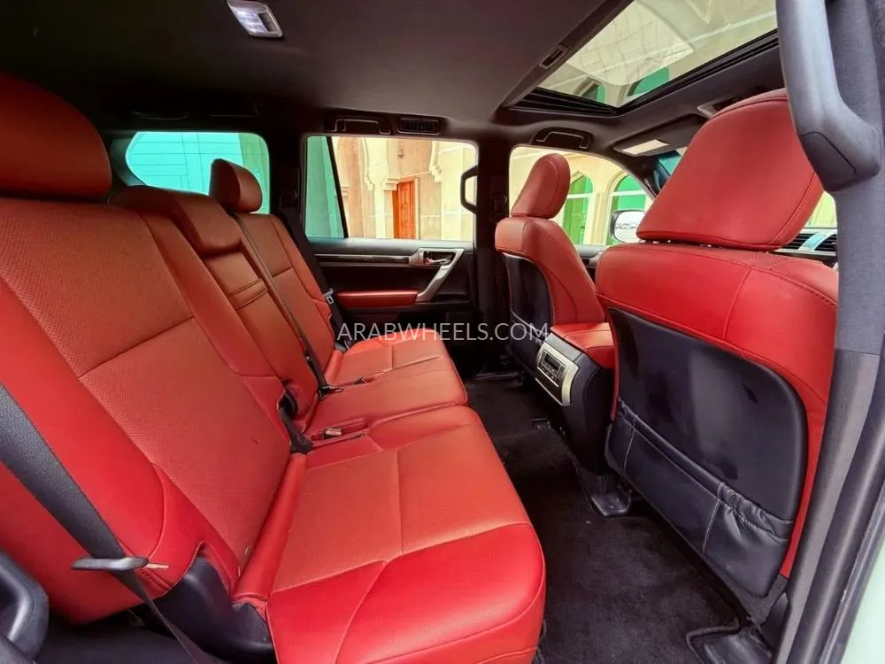 Lexus GX 2021 for Sale in Ajman Image-10