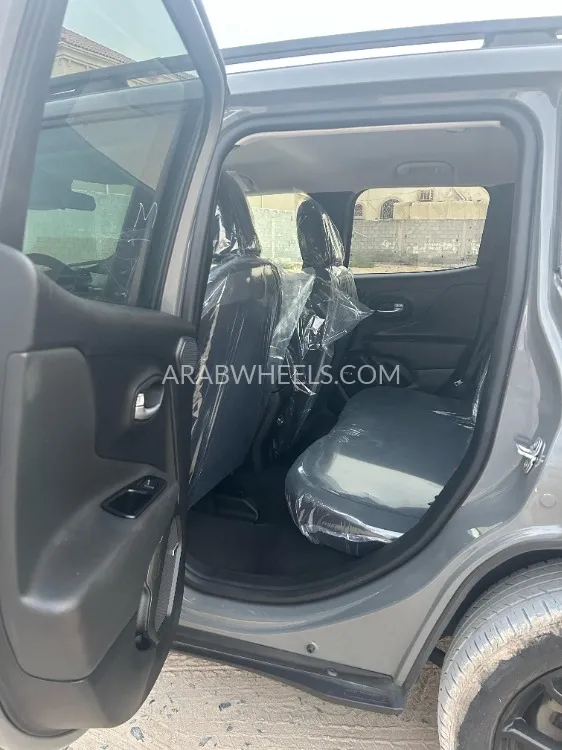 Jeep Renegade 2020 for Sale in Ajman Image-10