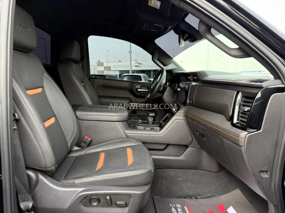 GMC Sierra 2023 for Sale in Abu Dhabi Image-8