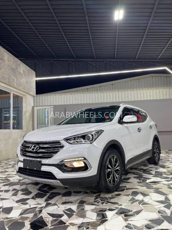 Hyundai Santa Fe 2017 for Sale in Ajman Image-3