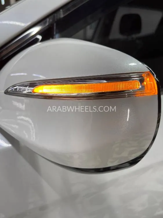 Hyundai Santa Fe 2017 for Sale in Ajman Image-4