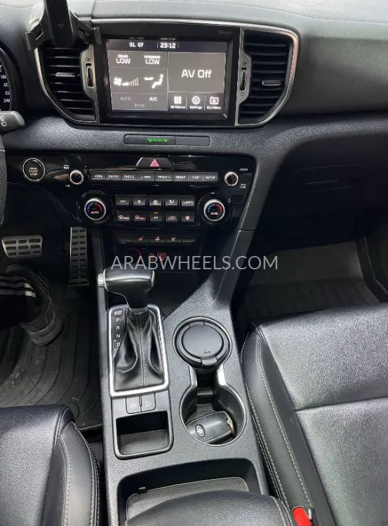 Kia Sportage 2017 for Sale in Ajman Image-10