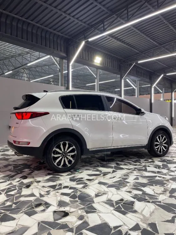 Kia Sportage 2017 for Sale in Ajman Image-15