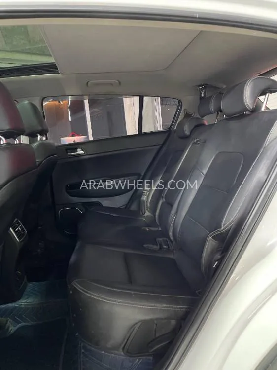 Kia Sportage 2018 for Sale in Ajman Image-13