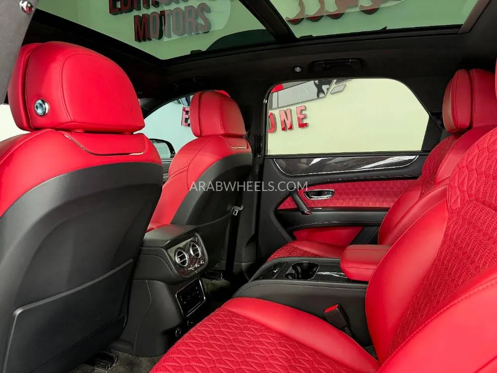 Bentley Bentayga 2019 for Sale in Dubai Image-9