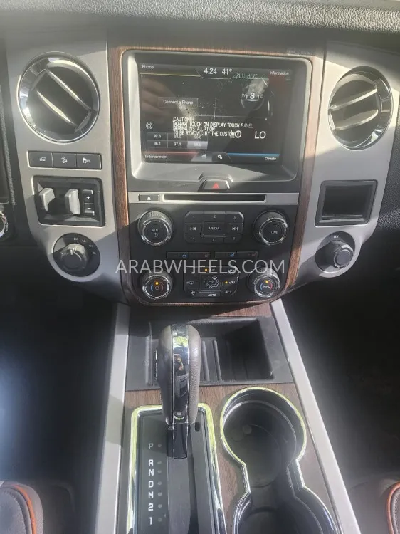 Ford Expedition 2016 for Sale in Dubai Image-12