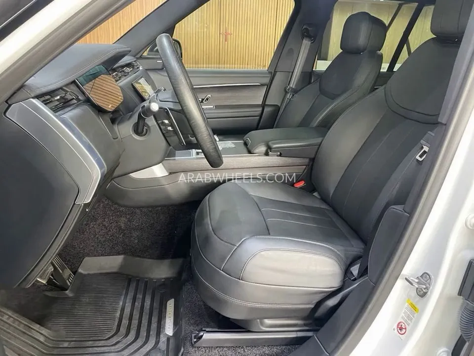 Land Rover Range Rover 2025 for Sale in Dubai Image-4