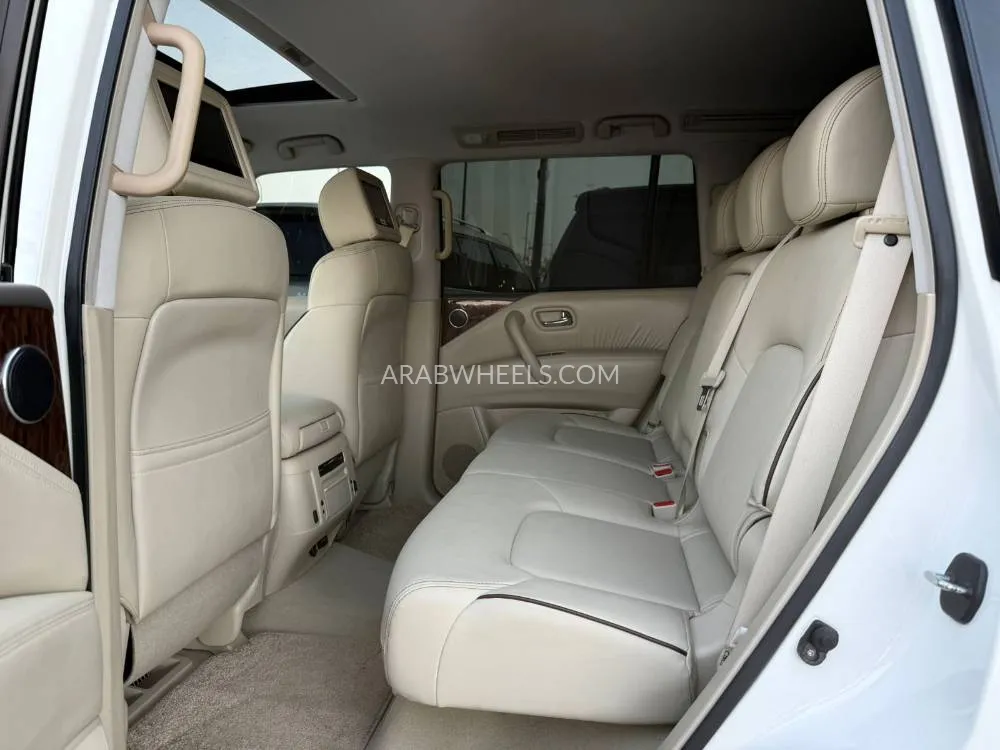 Nissan Patrol 2019 for Sale in Abu Dhabi Image-8