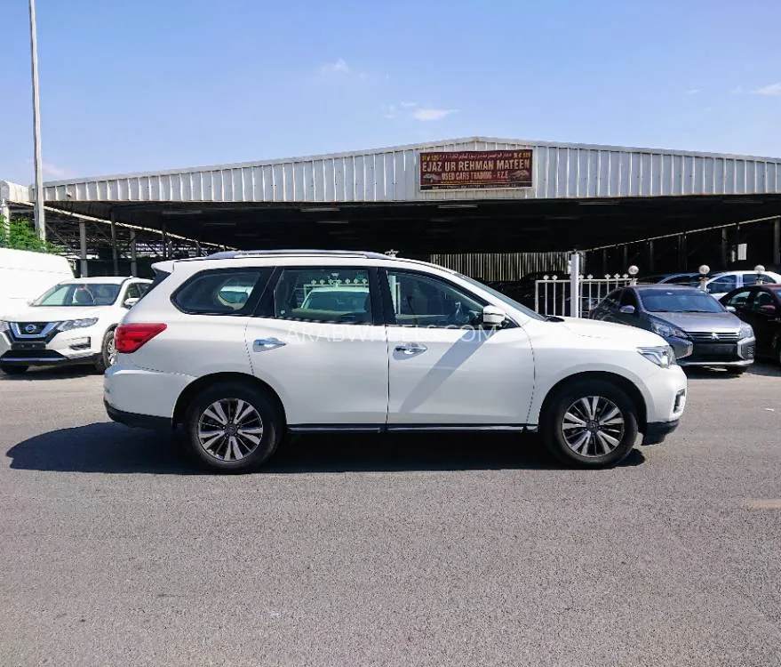 Nissan Pathfinder 2020 for Sale in Ajman Image-5