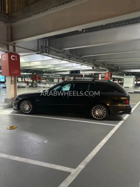 Ford E 350 2006 for Sale in Dubai Image-4