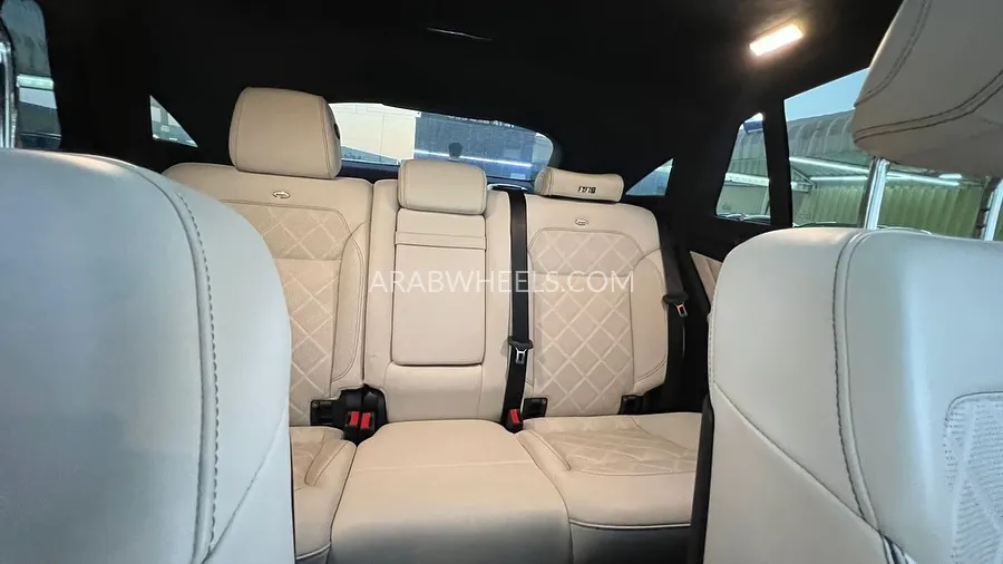 Mercedes Benz GLE Class 2017 for Sale in Ajman Image-12