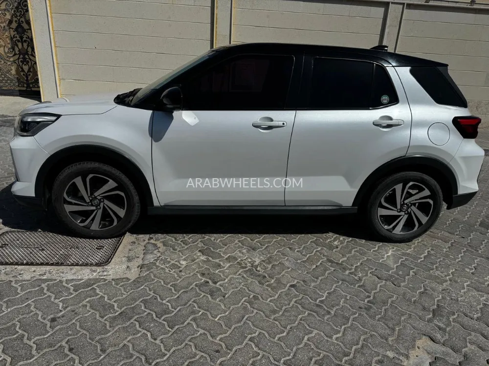 Toyota Raize 2022 for Sale in Sharjah Image-4