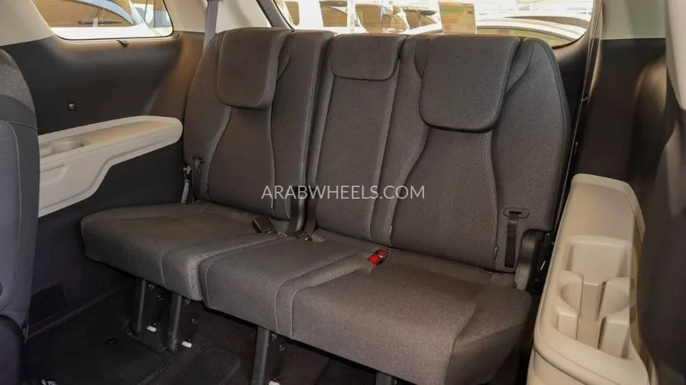 Kia Carnival 2022 for Sale in Sharjah Image-17