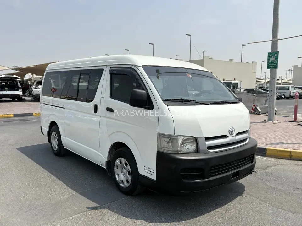 Toyota Hiace 2008 for Sale in Sharjah Image-2