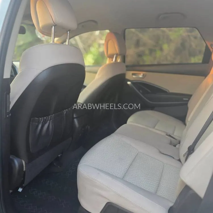 Hyundai Santa Fe 2014 for Sale in Sharjah Image-14