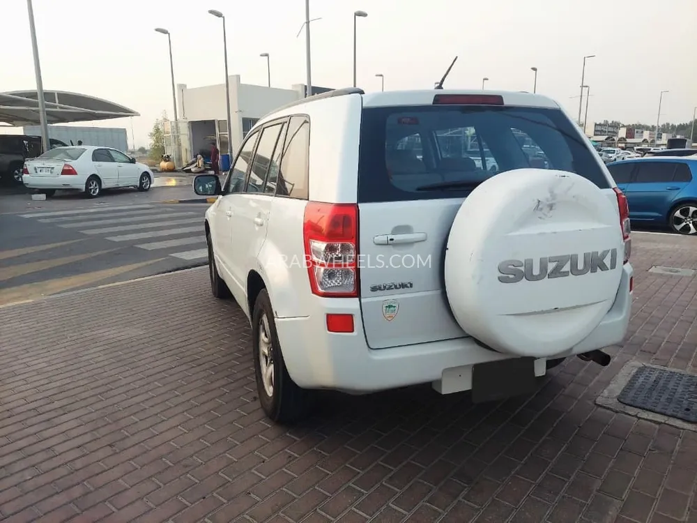 سوزوكي فيتارا 2008 for Sale in الشارقة Image-7