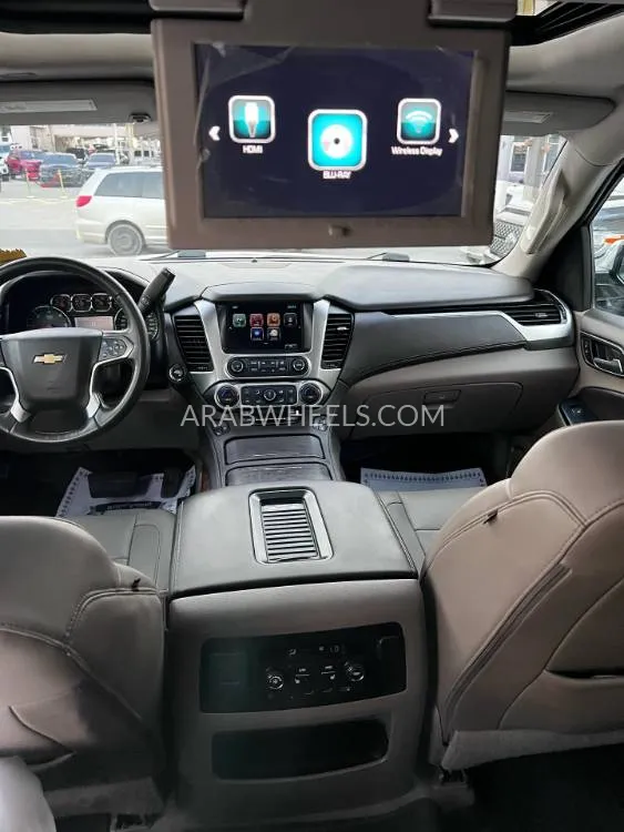 Chevrolet Tahoe 2018 for Sale in Sharjah Image-5