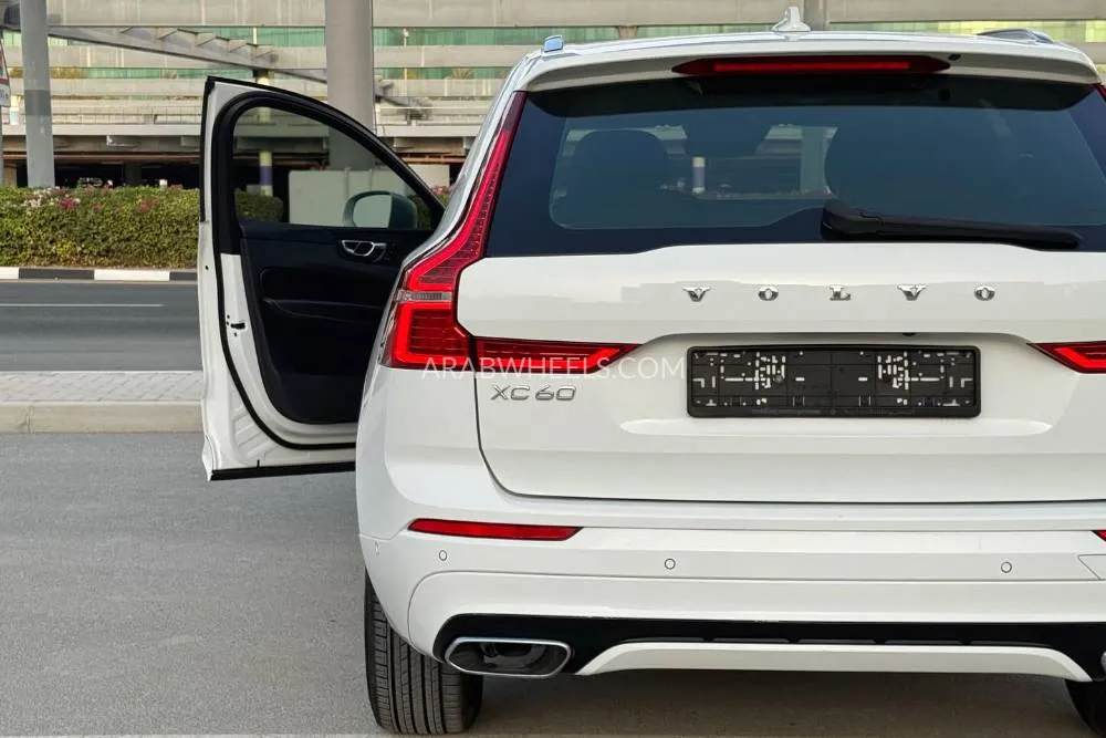 فولفو إكس سي 60 2018 for Sale in دبي Image-7