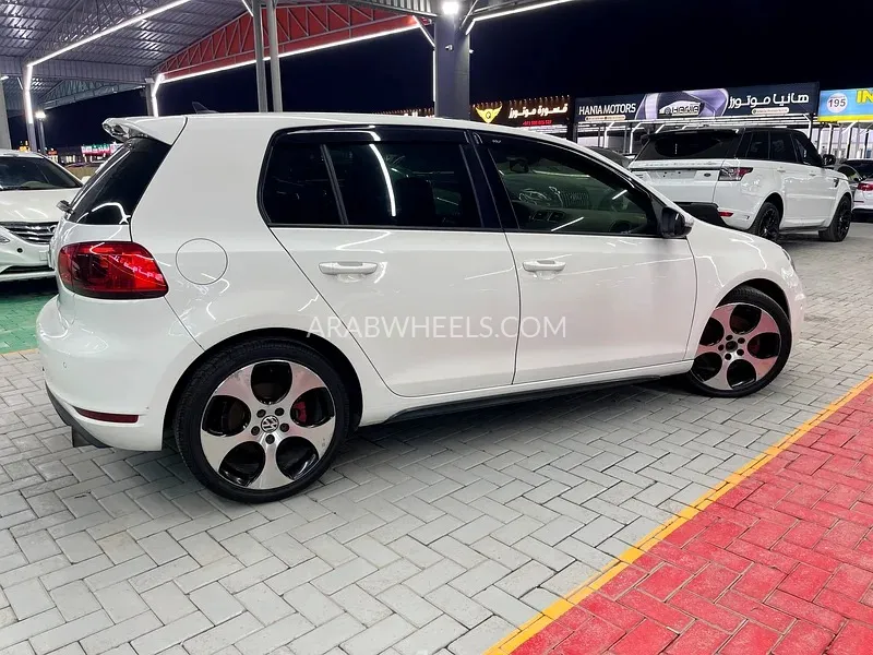 Volkswagen Golf GTI 2013 for Sale in Ajman Image-2