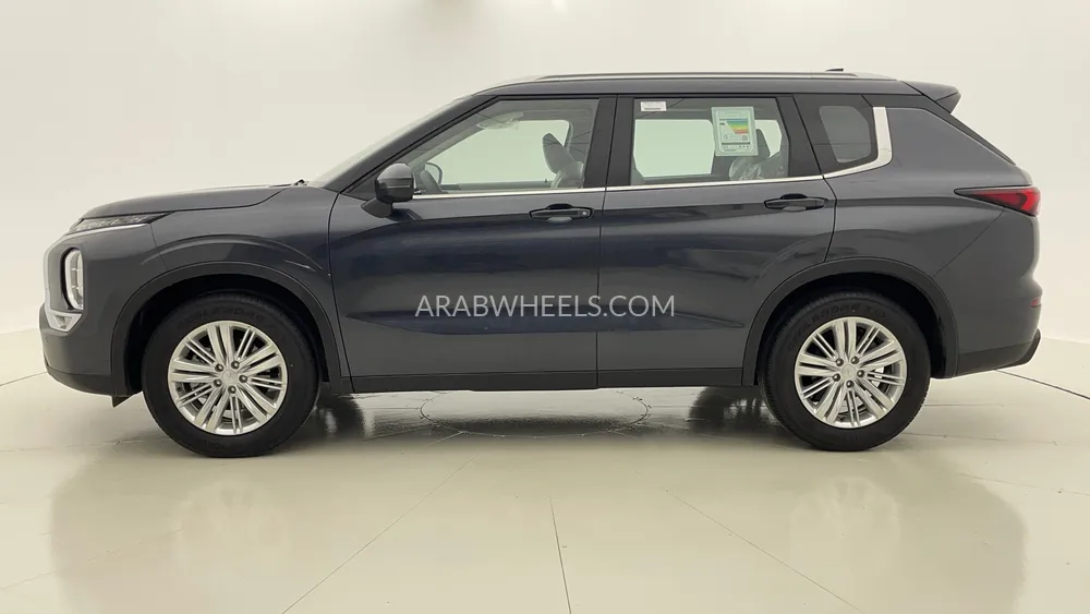 Mitsubishi Outlander 2025 for Sale in Dubai Image-6
