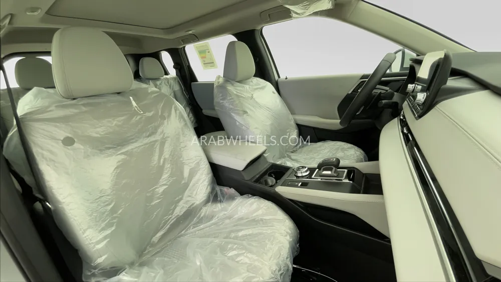 Mitsubishi Outlander 2025 for Sale in Dubai Image-26