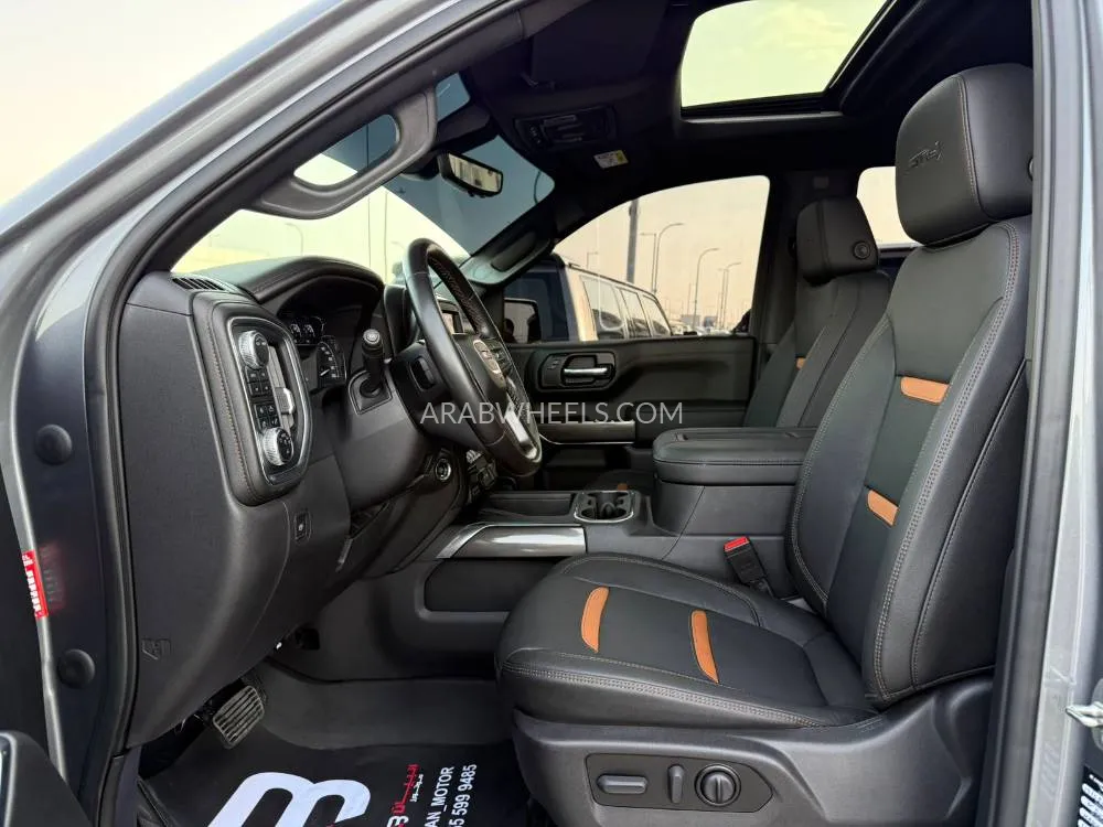 GMC Sierra 2022 for Sale in Abu Dhabi Image-4