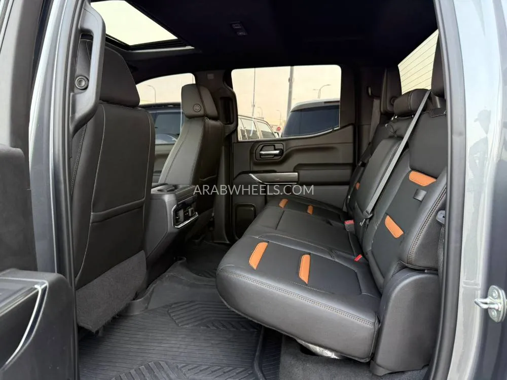 GMC Sierra 2022 for Sale in Abu Dhabi Image-8