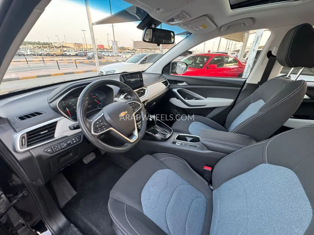 Chevrolet Captiva 2022 for Sale in Dubai Image-6