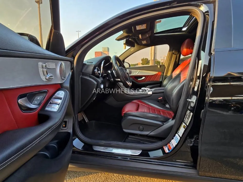 Mercedes Benz GLC Class 2020 for Sale in Dubai Image-6