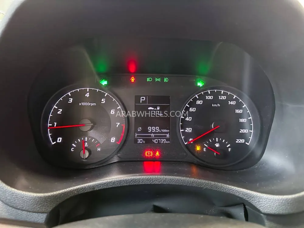 Hyundai Accent 2023 for Sale in Dubai Image-8