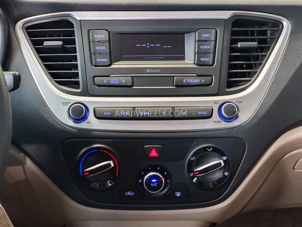 Hyundai Accent 2023 for Sale in Dubai Image-10