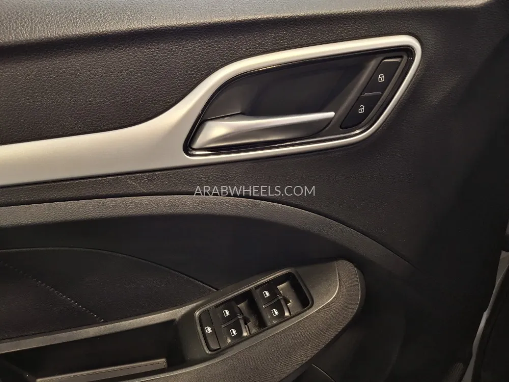 MG ZS 2024 for Sale in Dubai Image-10