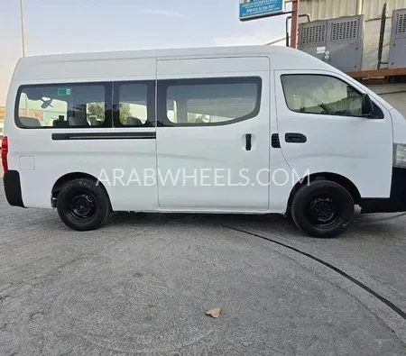 Nissan Urvan 2019 for sale in Dubai ArabWheels