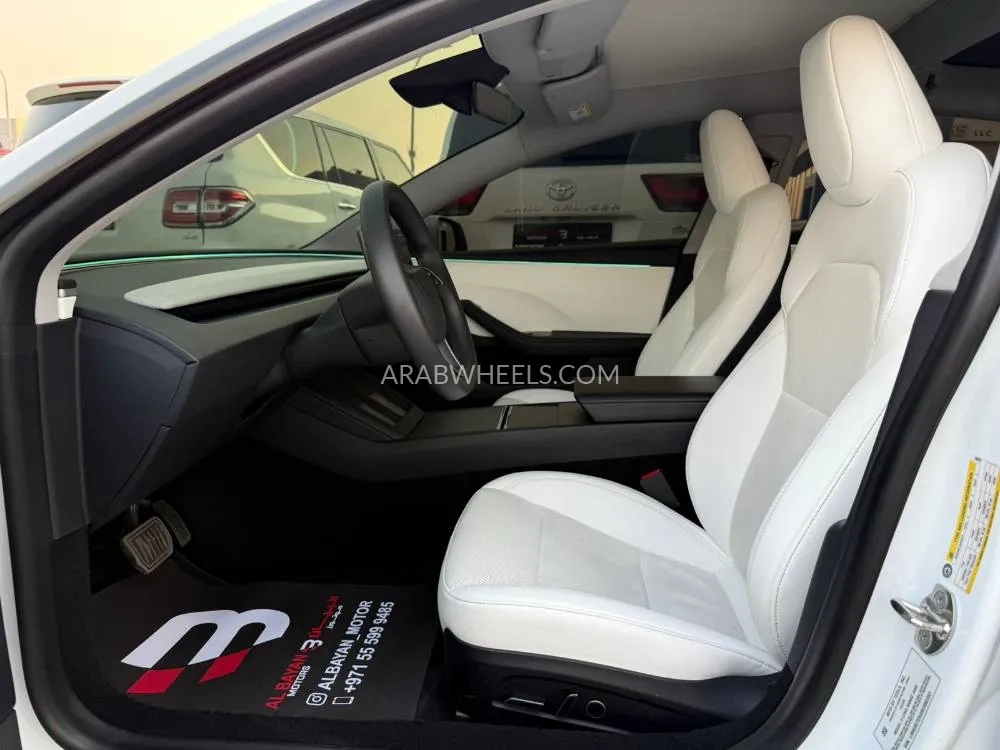 Tesla Model 3 2024 for Sale in Abu Dhabi Image-4