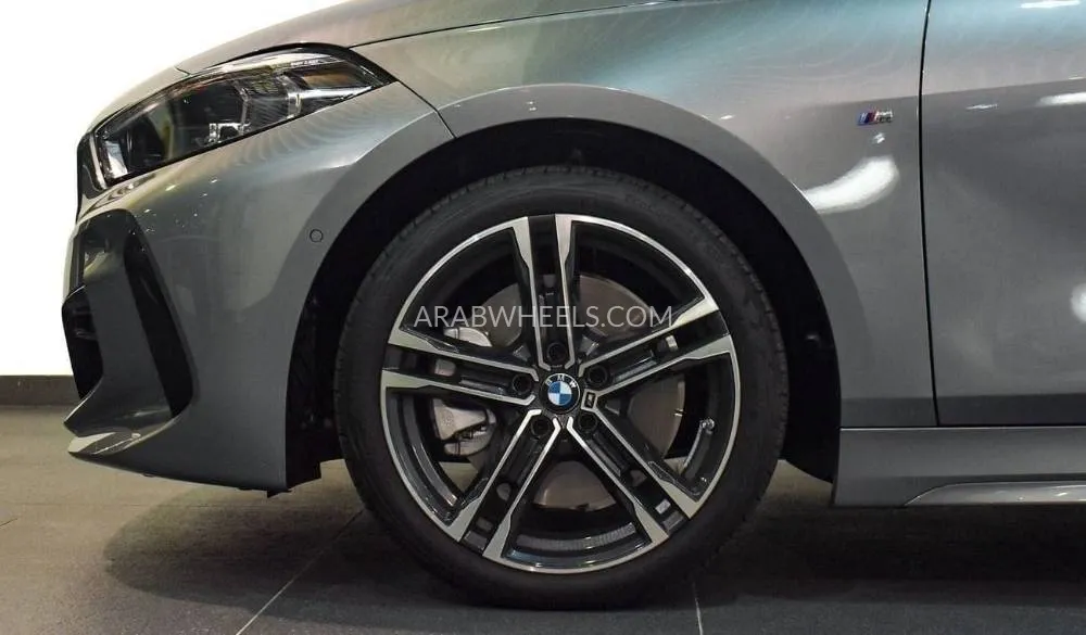 بي إم دبليو الفئة الأولى 2024 for Sale in أبو ظبي Image-4