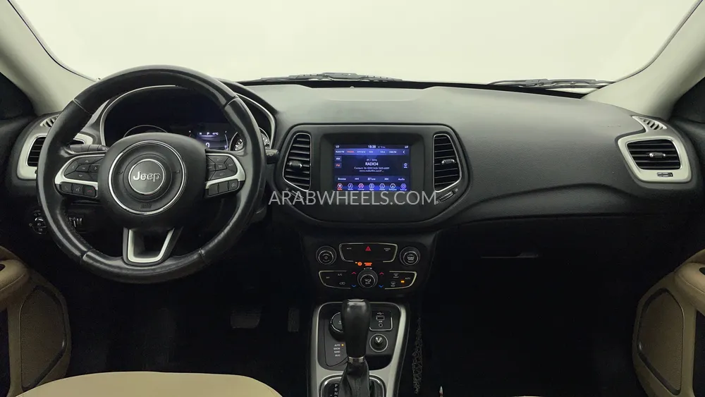 جيب كومباس 2019 for Sale in دبي Image-12